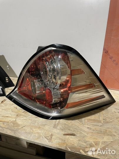 Задние фонари на Хонду Одиссей RB1-2