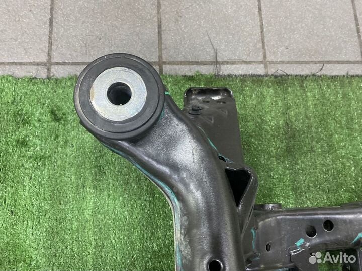 Подрамник подвески передний Mercedes-Benz
