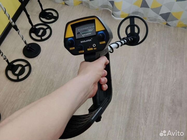 Металлоискатель новый