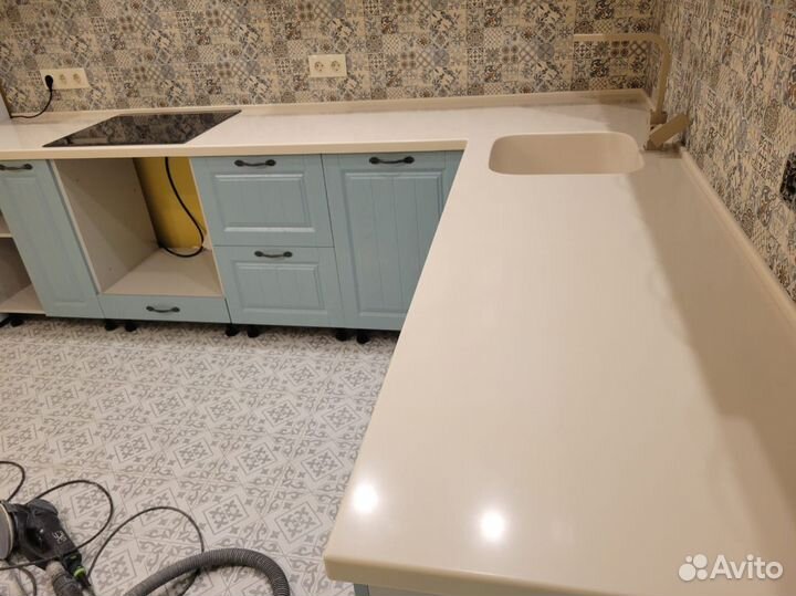 Столешница из акрила с интегрированной мойкой