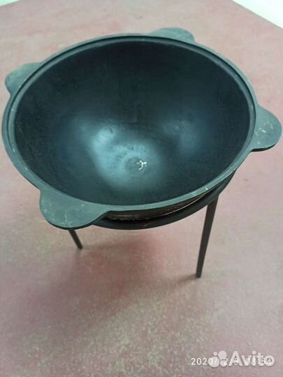 Казан чугунный
