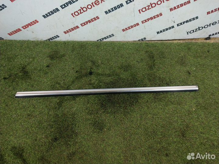 Накладка стекла переднего левого Ford Mondeo IV 4