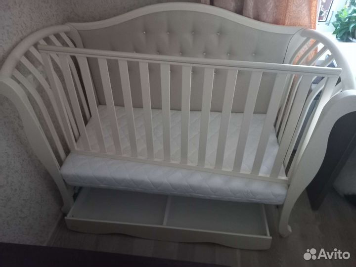 Кроватка Bambolina divina LUX cristallo Swarovski