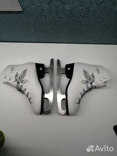 Коньки детские фигурные размер 30