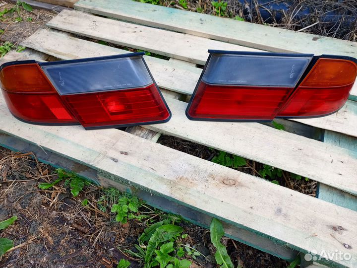 Комплект задних фонарей Nissan Almera N15