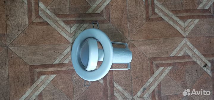 Светильник потолочный встраиваемый с лампой