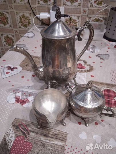 Кофейник, молочник, сахарница