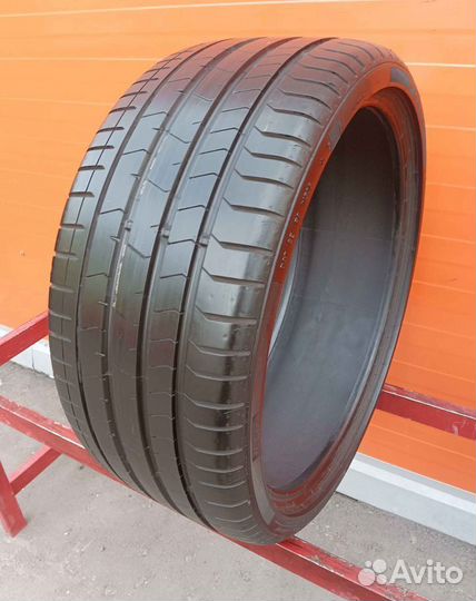 Pirelli P Zero PZ4 255/30 R20 92Y