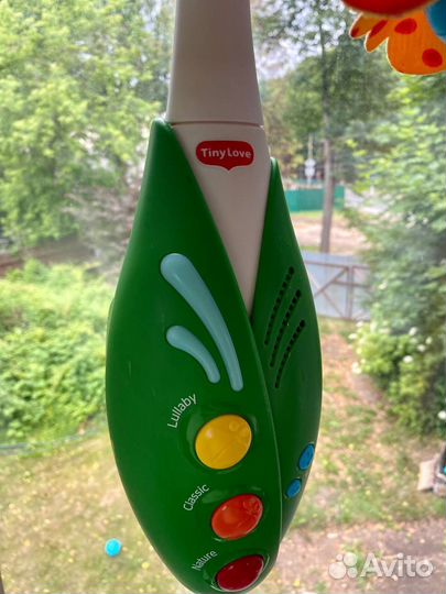 Музыкальный мобиль на кроватку