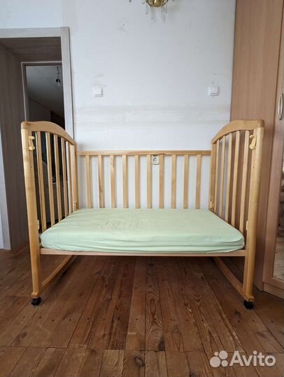 Детская кроватка