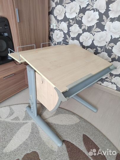 Растущий стол парта