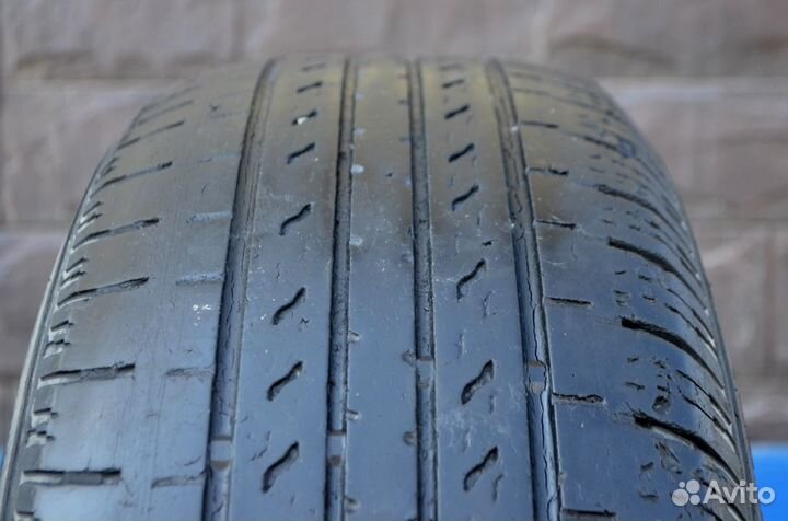 Nexen Roadian 571 235/65 R17
