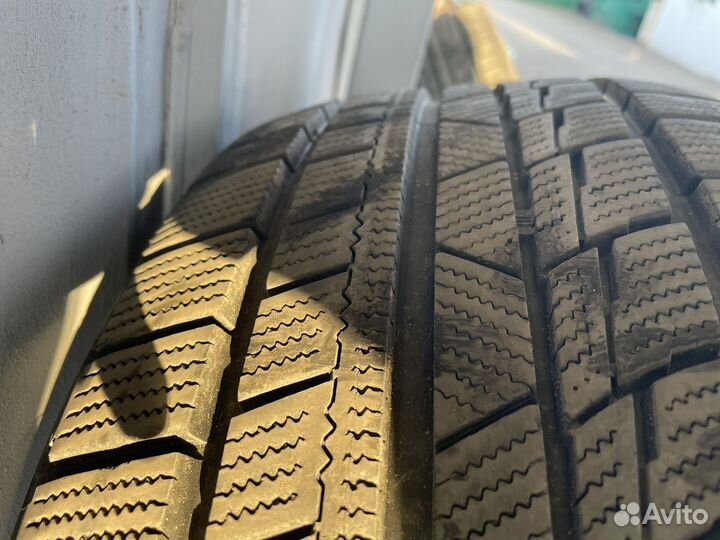 Firemax FM805+ 215/50 R17
