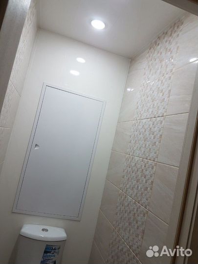 Ванна туалет пластиком