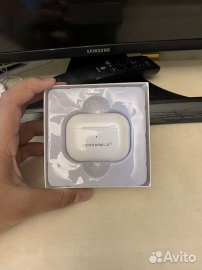 Беспроводные наушники apple airpods