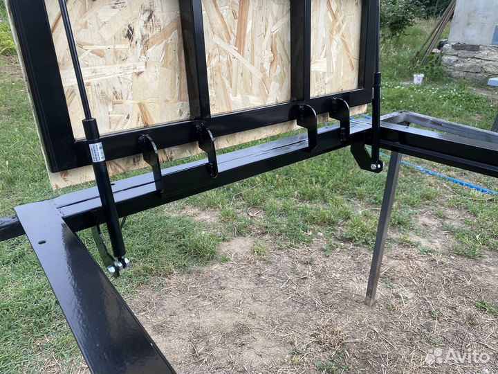 Люк напольный под плитку