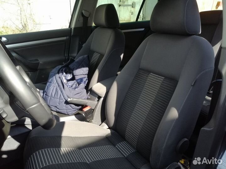 Сиденья VW Golf 5