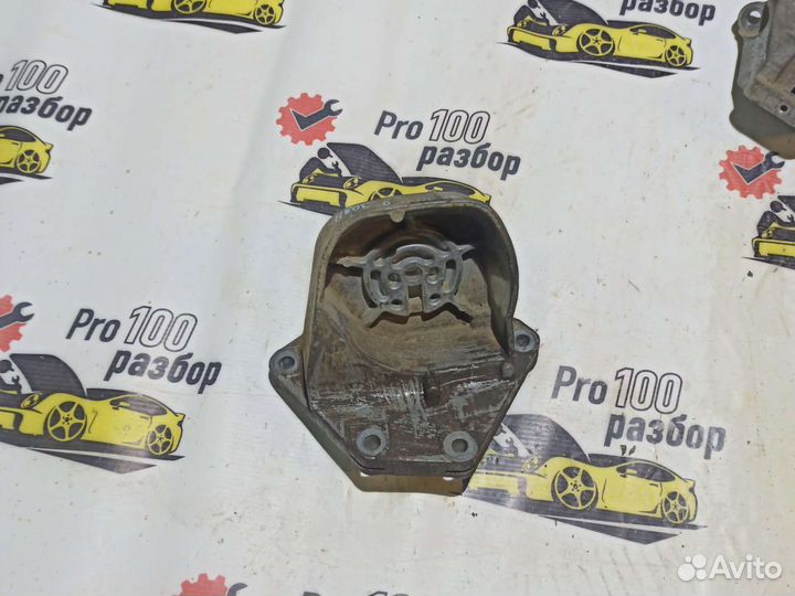 Volvo s80 2.9 кронштейн двигателя