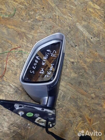Skoda octavia a5 зеркало правое