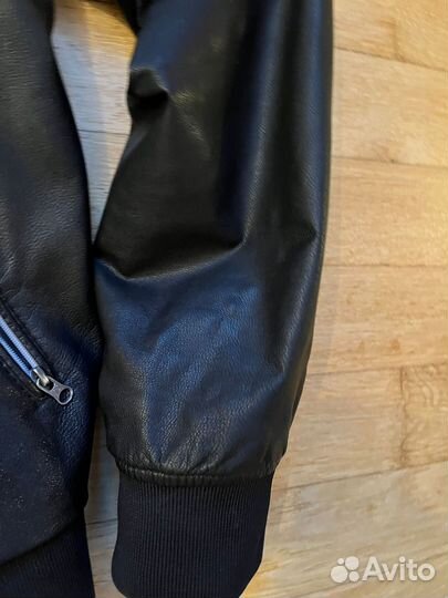 Кожаная куртка armani