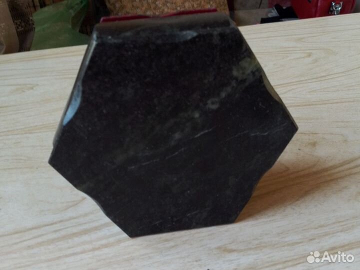 Шкатулка из натурального камня (змеевик)