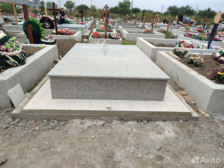 Работы на кладбище