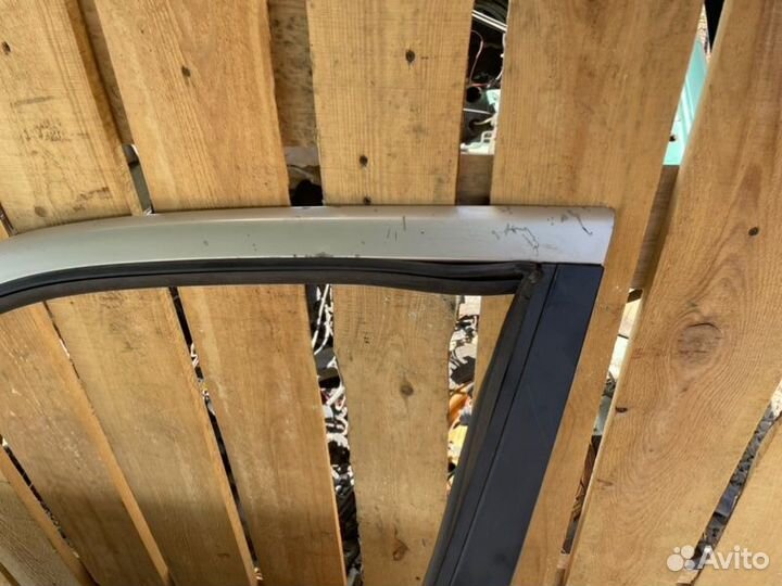 Дверь передняя левая Nissan Primera P10