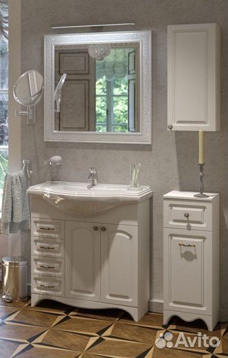 Комплект мебели в ванную комнату 