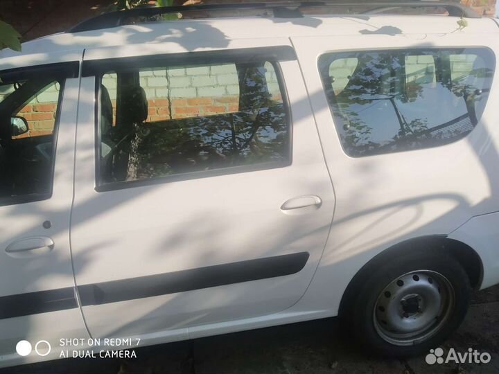 LADA Largus 1.6 МТ, 2015, битый, 114 138 км