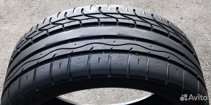 Vitour Formula Spec Z 255/35 R19