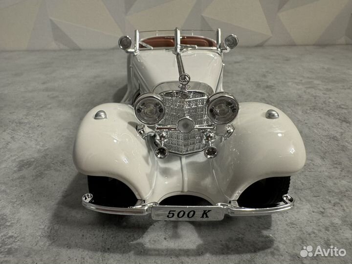 Модель машинки mersedes Benz 500k с дымом