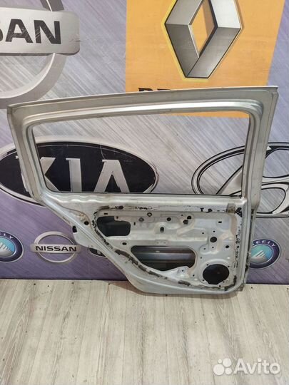 Дверь задняя боковая Renault symbol Лев