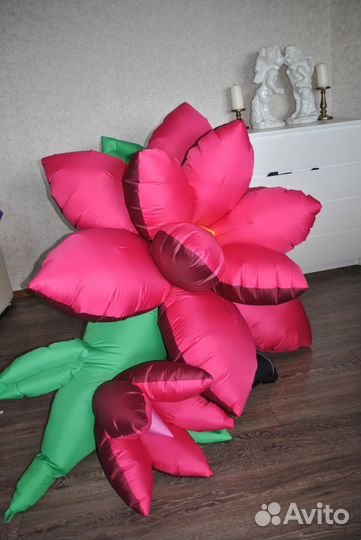 Надувной цветок-гирлянда для оформления помещения