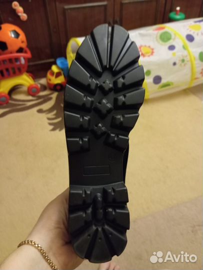 Лоферы (туфли женские )