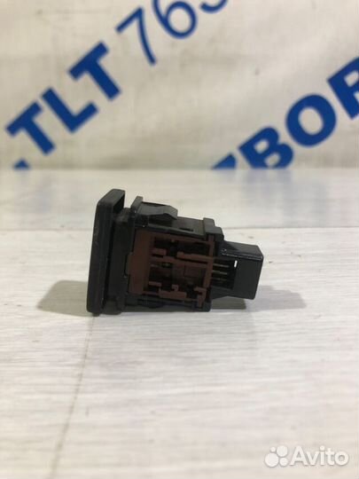Кнопка омывателя фар toyota corolla E150 1.6 мт се