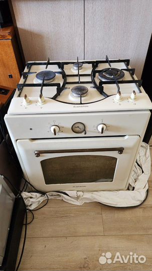 Газовая варочная панель и духовой шкаф Ariston