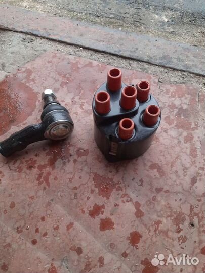 Наконечник рулевой тяги и крышка трамблера