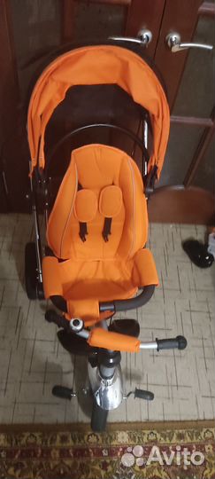 Детский велосипед с ручкой(рулём)