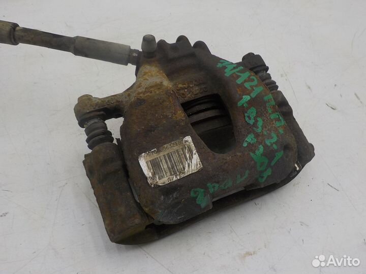 Суппорт тормозной передний правый Peugeot 308 2011