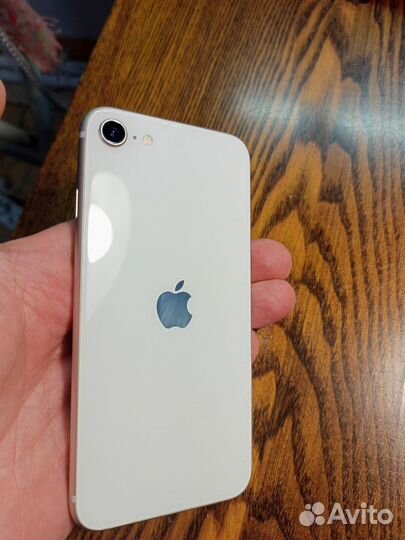iPhone SE (2022), 64 ГБ