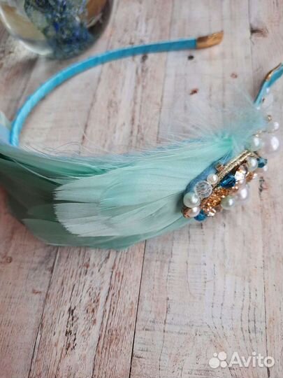 Ободки с перьями,жемчугом, перламутром и кристалл