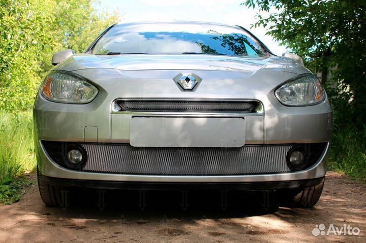 Защитная сетка радиатора низ хром Renault Megane