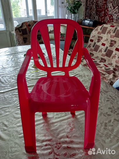 Кресло детское пластиковое