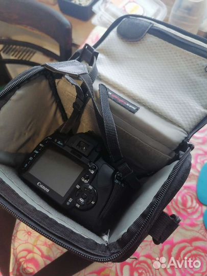 Зеркальный фотоаппарат canon