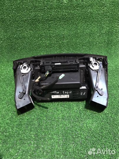 Консоль центральная Opel Insignia