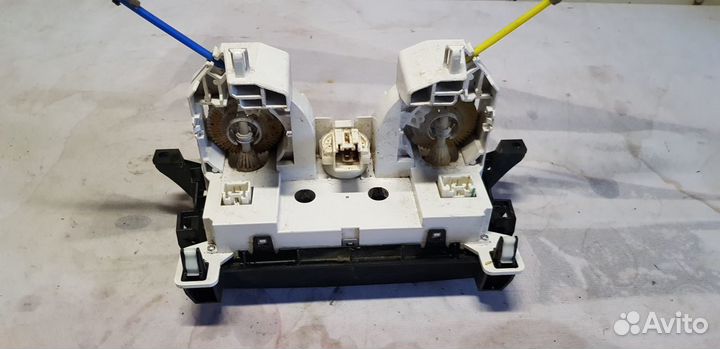 Mazda 3 BL Блок управления отопителем