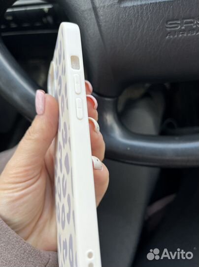 Челхол iPhone 13