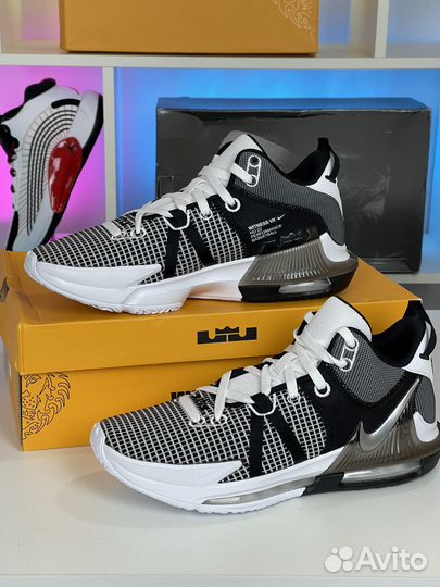Баскетбольные Nike Lebron Witness 7, US9,5, 27,5cm
