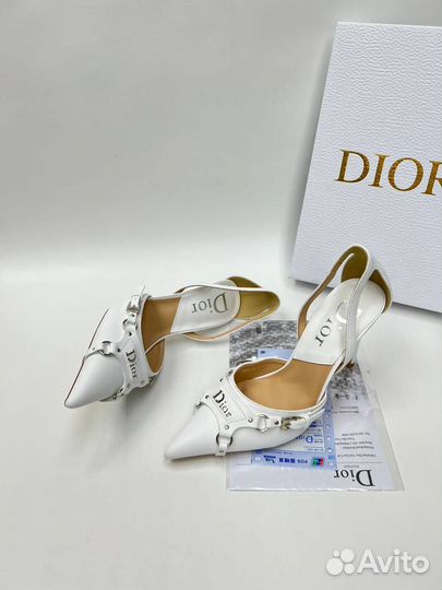 Туфли Cristian Dior белые