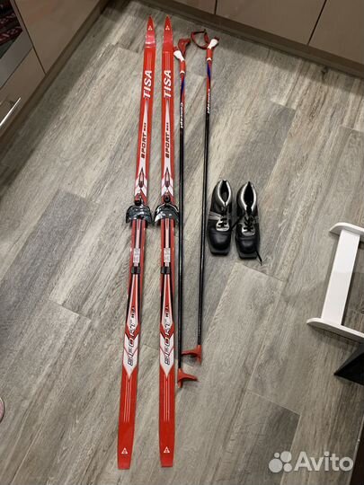 Лыжи беговые tisa с ботинками и палками